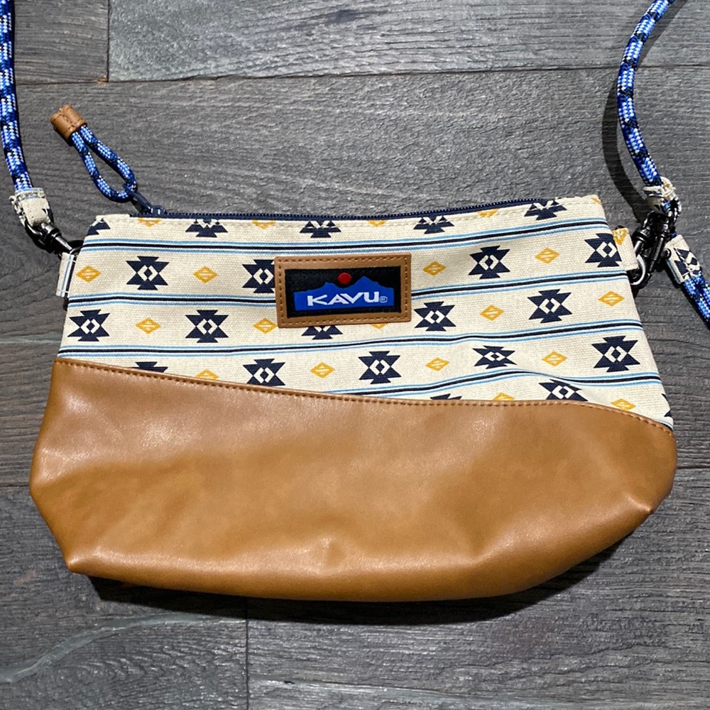 NWOT Kavu crossbody
